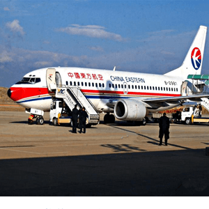 富蕴可可托海空运公司航空快运业稳步发展的原因是什么？